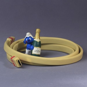 Кабель HDMI Van Den Hul HDMI Flat 2.0m