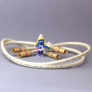 Кабель аудио RCA - RCA Van Den Hul The Well Hybrid 1.0m