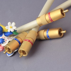 Кабель аудио RCA - RCA Van Den Hul The Well Hybrid 1.0m