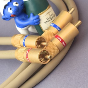 Кабель аудио RCA - RCA Van Den Hul The Second 0.8m