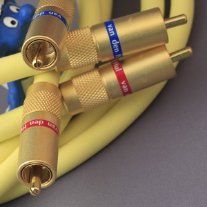 Кабель аудио RCA - RCA Van Den Hul The First Ultimate 1.0m