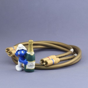 Кабель аудио RCA - RCA Van Den Hul MC-Gold Hybrid 0.8m