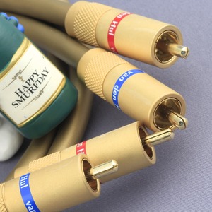 Кабель аудио RCA - RCA Van Den Hul MC-Gold Hybrid 0.8m