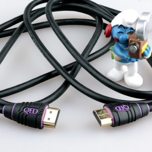 Кабель HDMI QED (QE5005) Profile HDMI 2.0m