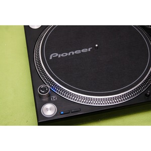 Проигрыватель виниловых пластинок Pioneer PLX-1000