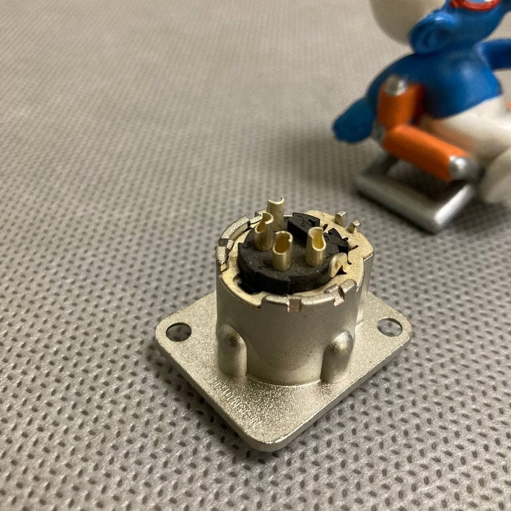 Терминал XLR Neutrik NC4MD-LX