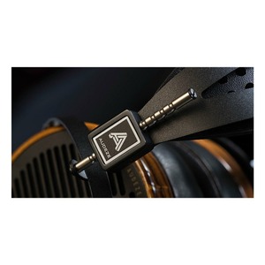 Наушники Audeze LCD-3 Zebrano Black Leather (Travel Case)