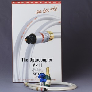 Кабель Оптический Van Den Hul The Optocoupler Mk II 1.5m