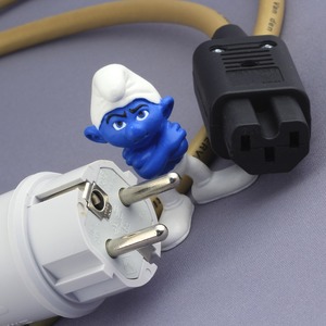 Кабель Силовой Van Den Hul The Mainsserver 2.0m