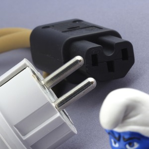 Кабель Силовой Van Den Hul The Mainsserver 2.0m