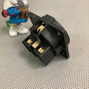 Розетка силовая 2К+З Furutech FI-E30(G)