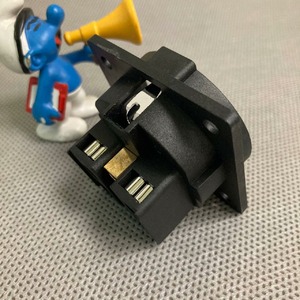 Розетка силовая 2К+З Furutech FI-E30(R)