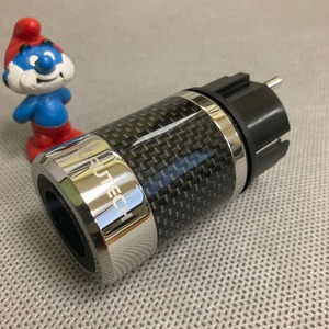 Разъем Силовой Furutech FI-E50(R) Carbon