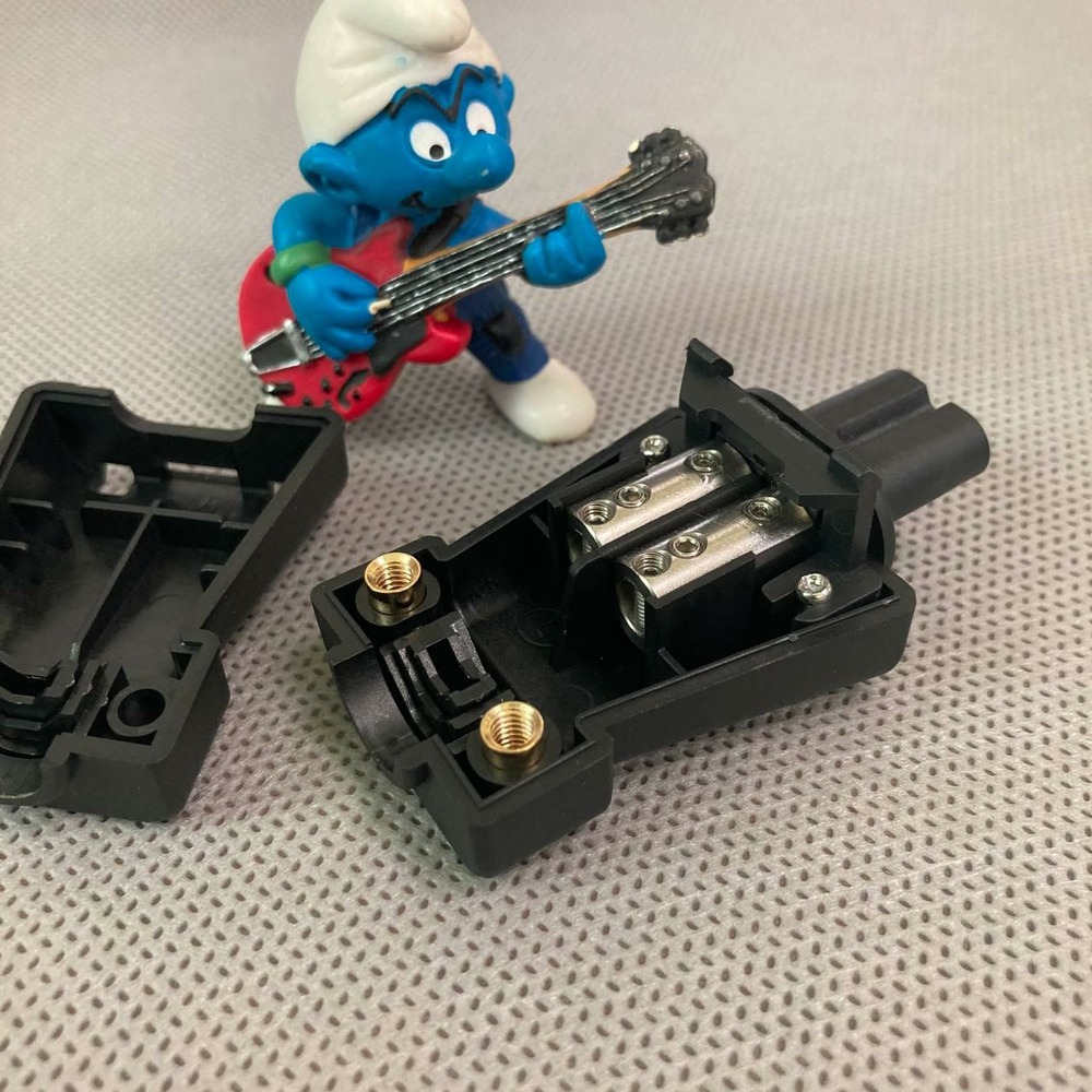 Разъем Силовой Furutech FI-8N(G)