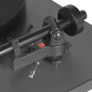 Виниловый проигрыватель NAD C556