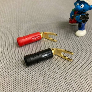 Разъем Акустический QED (QE1830) Airloc ABS Standart Spade