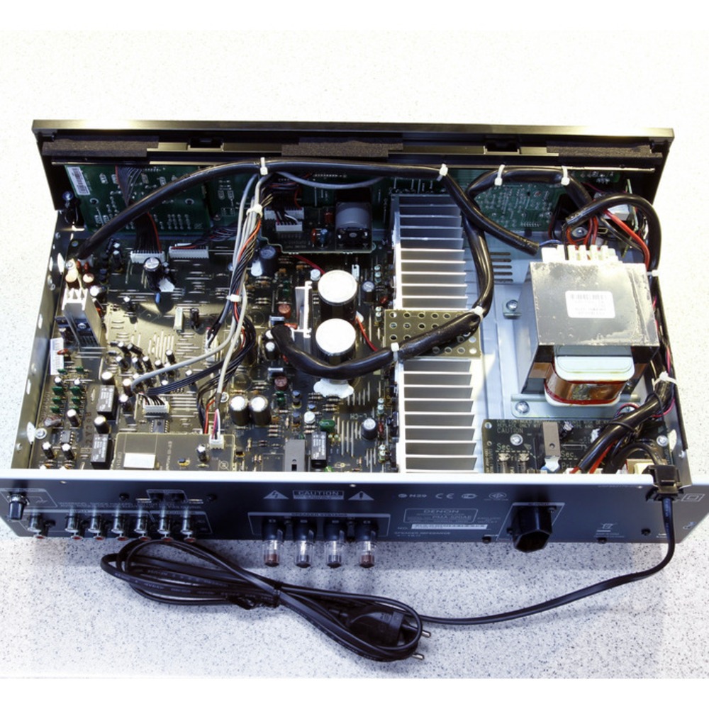 Усилитель интегральный Denon PMA-520AE Premium Silver