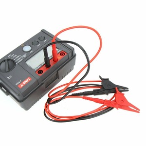 Измеритель сопротивления изоляции UNI-T 13-0044 Измеритель сопротивления изоляции UT502A