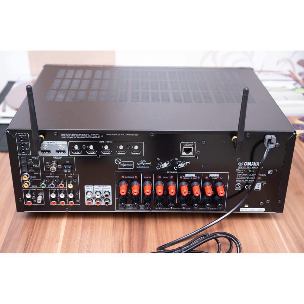 AV-Ресивер Yamaha RX-V685 Black