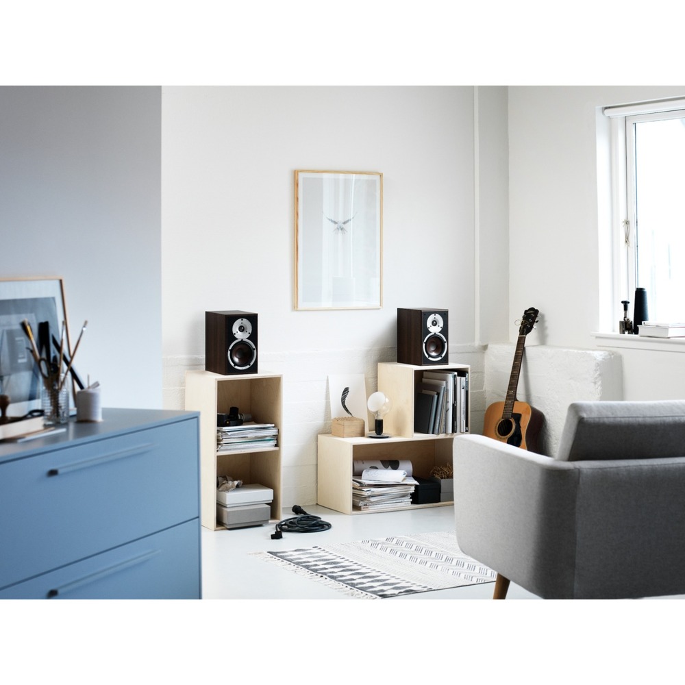 Колонка полочная Dali Spektor 2 Walnut