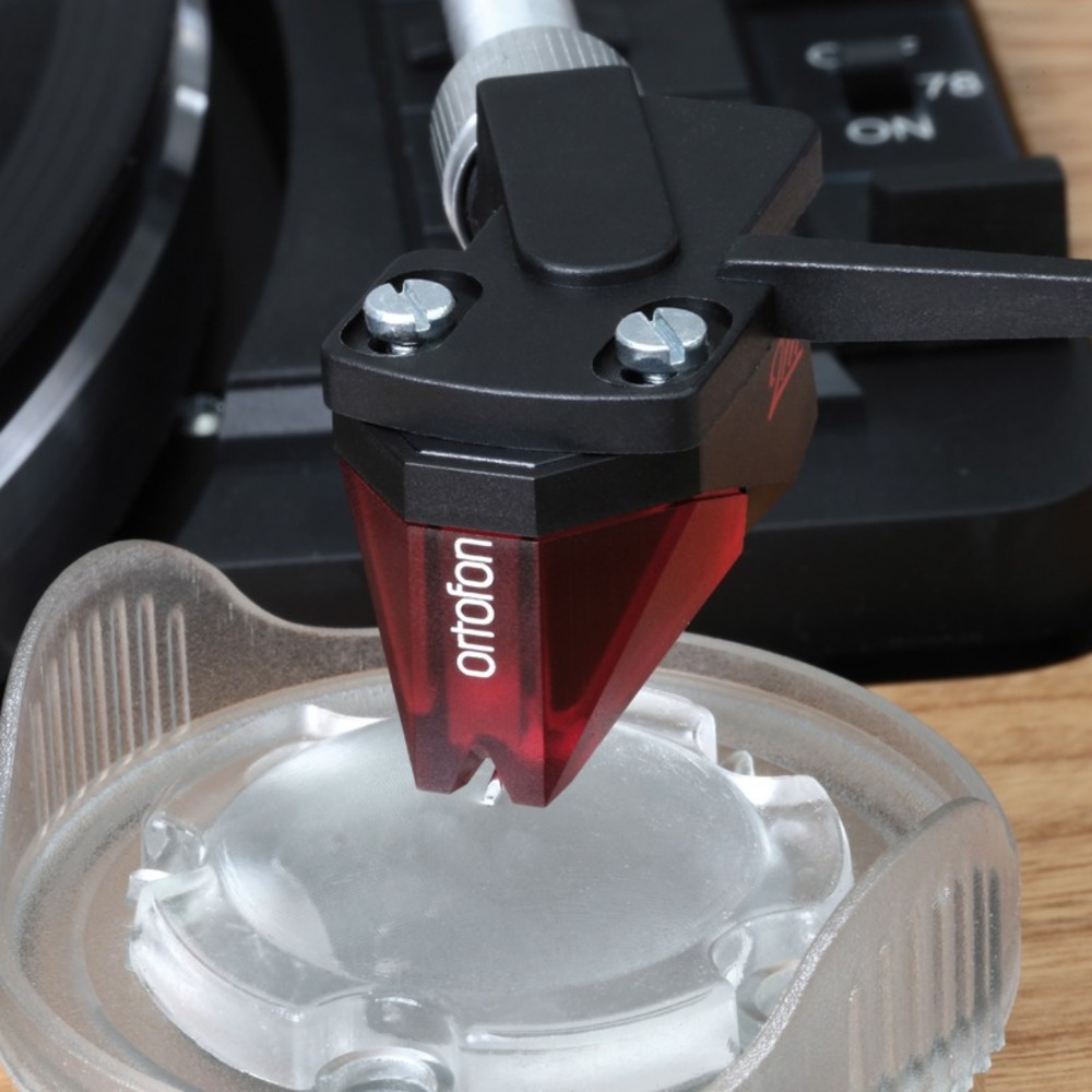 Гелевый очиститель иглы звукоснимателя DYNAVOX NRG30 (207677)