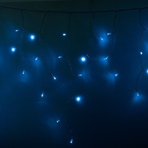 Гирлянда Айсикл (бахрома) Neon-Night 255-053 светодиодный, 2,4 х 0,6 м, прозрачный провод, 230 В, диоды синие, 88 LED