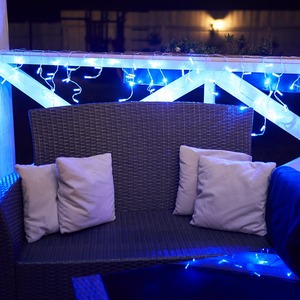 Гирлянда Айсикл (бахрома) Neon-Night 255-053 светодиодный, 2,4 х 0,6 м, прозрачный провод, 230 В, диоды синие, 88 LED