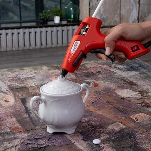 Клеевой пистолет Rexant 12-1510 Пистолет клеевой, 20 Вт, 7 мм, ЭКСПЕРТ, блистер