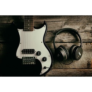 Моделирующие наушники со встроенным усилителем VOX VGH-AC30