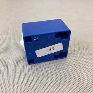 Адаптер настенный для розетки PCE 106-0