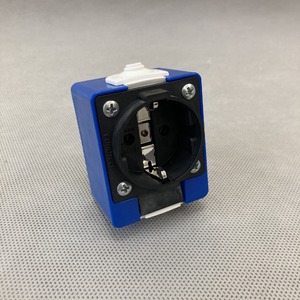 Адаптер настенный для розетки PCE 106-0