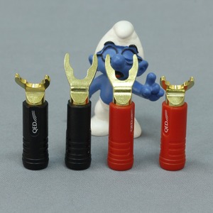 Разъем Акустический QED (QE1890) Screwloc ABS Spade 4шт.