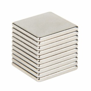 Неодимовый магнит Rexant 72-3402 прямоугольник 10х10х1 мм сцепление 0,6 кг (Упаковка 10 шт)