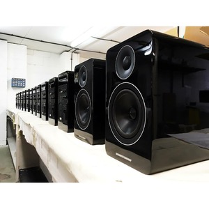 Колонка полочная Acoustic Energy AE1 Active Gloss Black