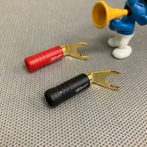 Разъем Акустический QED (QE1840) Airloc ABS Wide Spade 2шт.