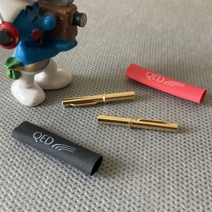 Разъем Акустический QED (QE1620) Midi Airloc Banana 2шт.