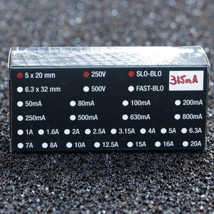 Предохранитель SLOW 20mm Synergistic Research Quantum Fuse SR20 Slow-Blow 315mA (5x20mm)